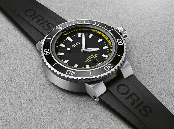 Oris apresenta Aquis Depth Gauge