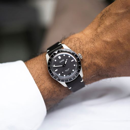Oris regressa ao futuro com o novo Divers Sixty-Five 12h Calibre 400
