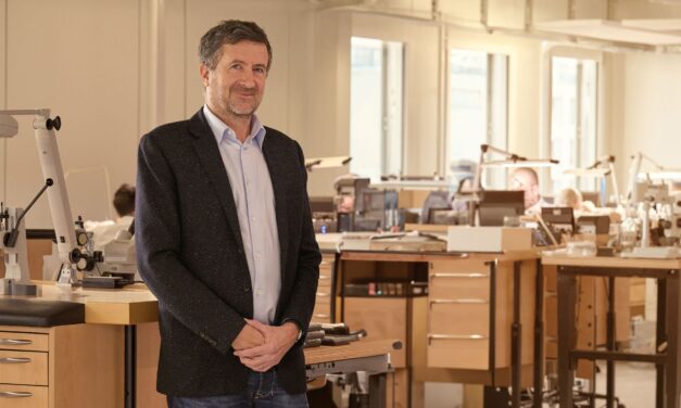 Laurent Ferrier tem novo “rosto” 