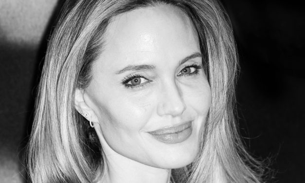 Angelina Jolie é madrinha do Troféu Chopard 2025 