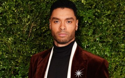 Regé-Jean Page brilha com relógio IWC na festa pré-BAFTA de Charles Finch e Chanel